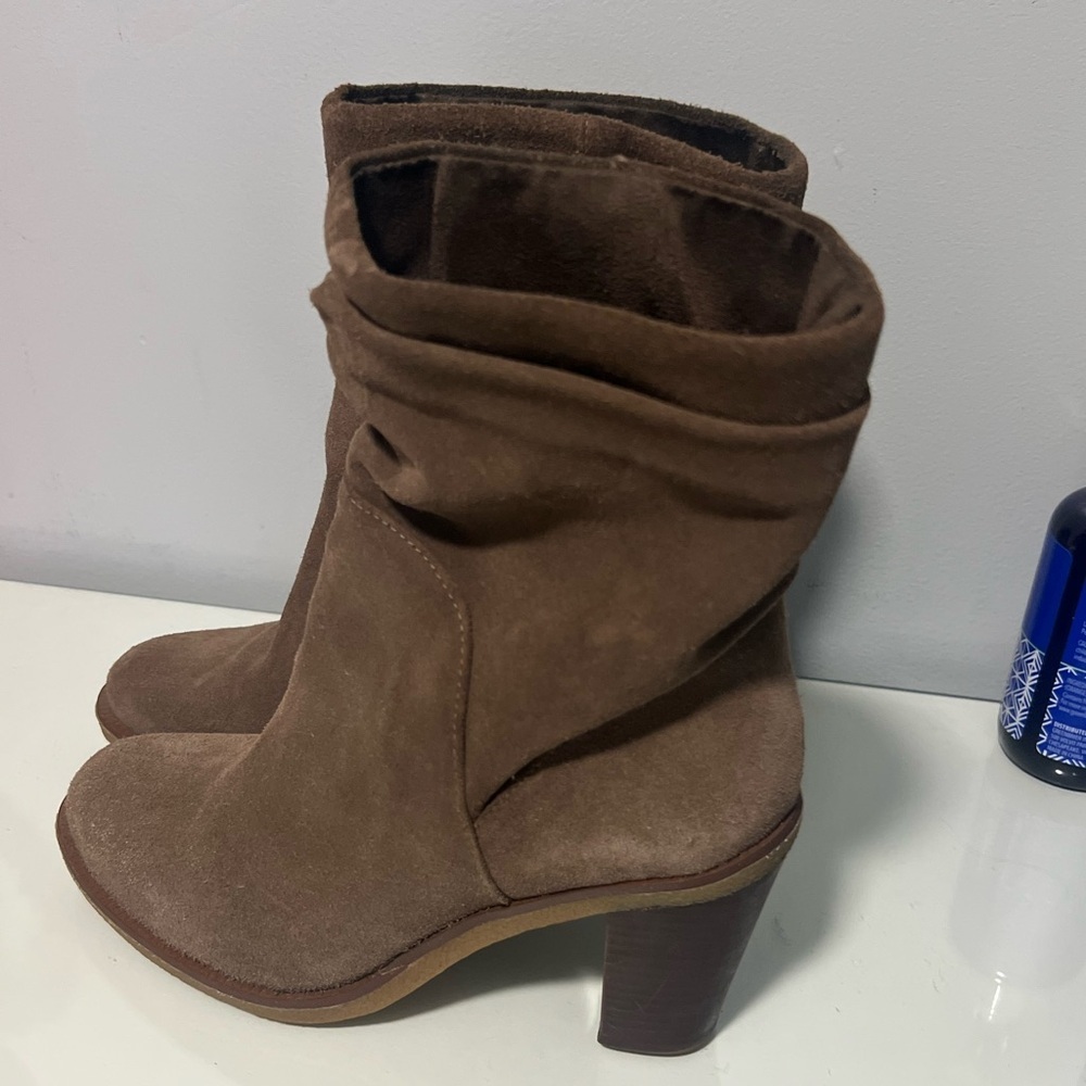 Vince Camuto Brown Ankle Booties - Picture 4 of 5